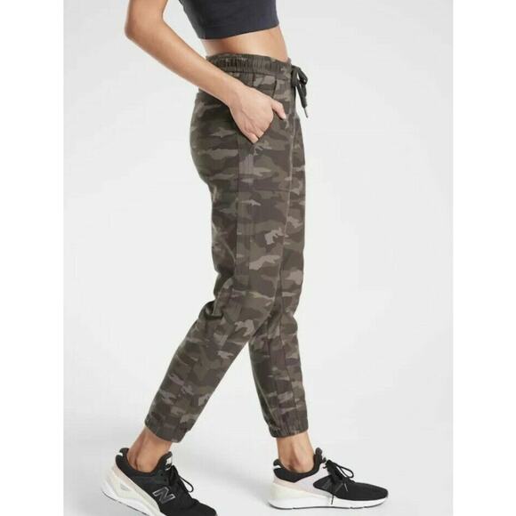 ATHLETA Farallon Jogger Black Olive Camo Mid- Rise Pull-On Active Pant Women's 6 - Picture 3 of 14